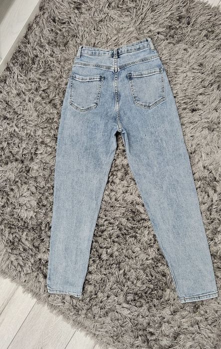 Vand 3 perechi blugi