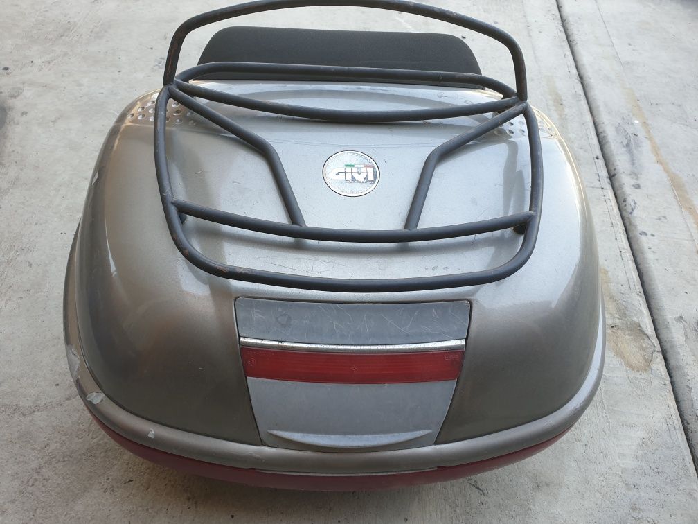 Багажен куфар 50л GIVI