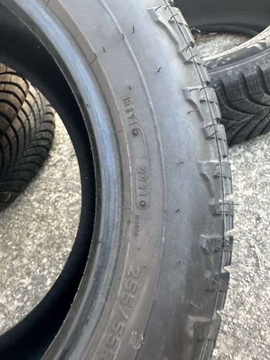 255/55/18-Falken