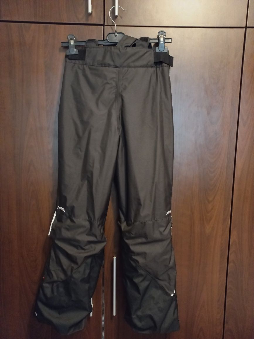 Vând pantaloni ski unisex