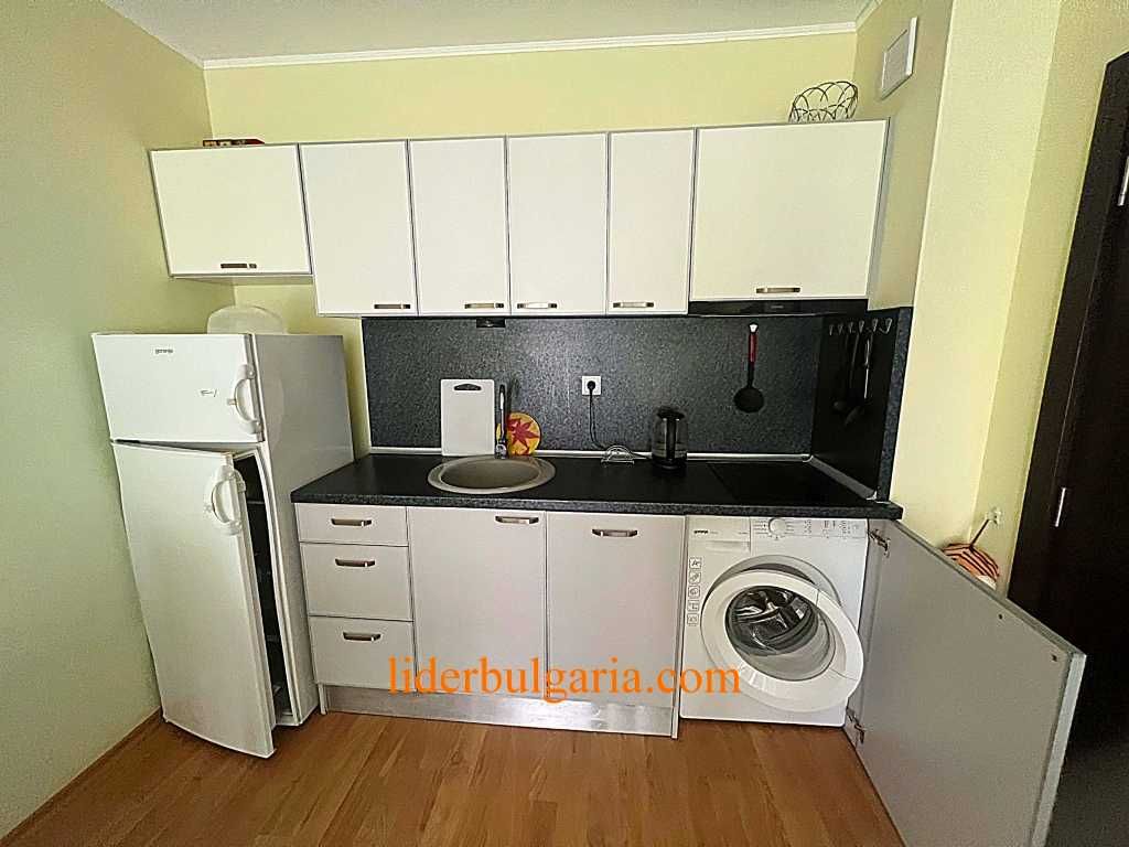 Продава се Двустаен апартамент в к.к. Елените - 54 кв.м за 1204 €/кв.м - Снимка #4