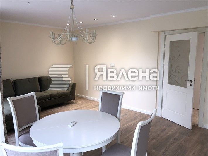 Тристаен апартамент