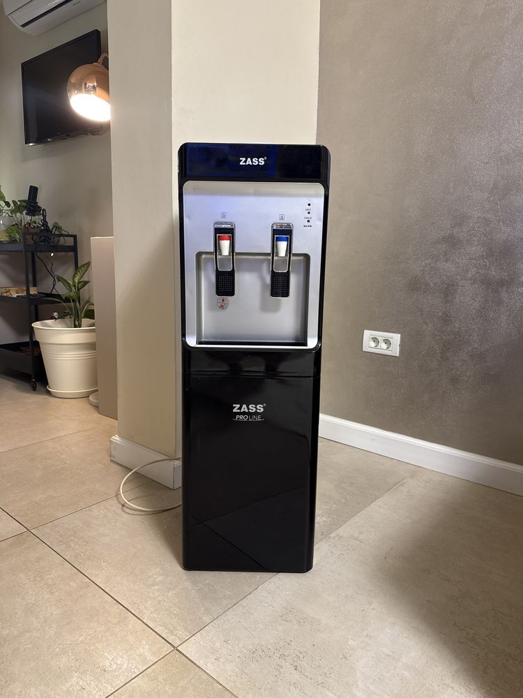 Dozator apa de podea Zass ZWD 10 CR cu compresor si minifrigider