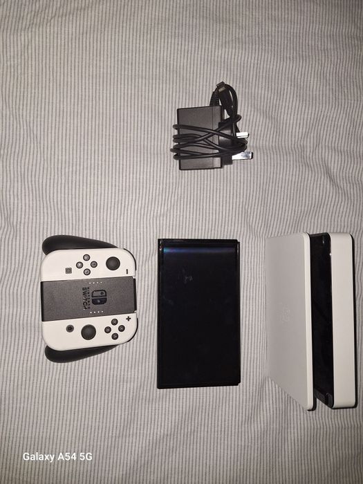 Nintendo Switch / nou fara cutie