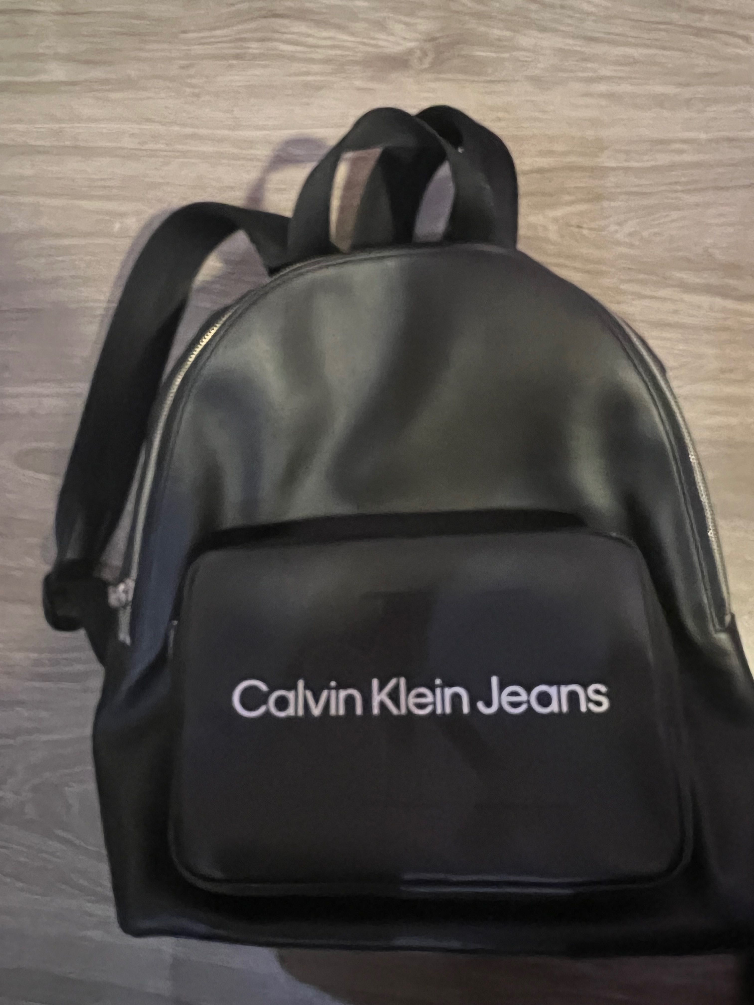 Оригинална дамска раница Calvin Klein