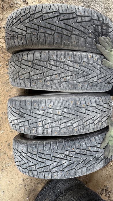 Шины комплект зима шиповками