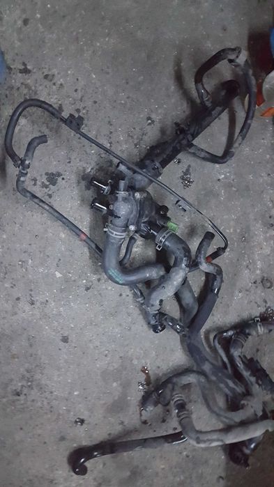 Corp carcasa termostat vw Golf 4 Bora 1.6fsi cod motor BAD 81kw 110cp