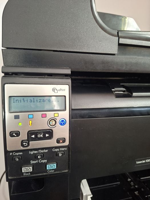 Vând imprimanta HP laser jet 100