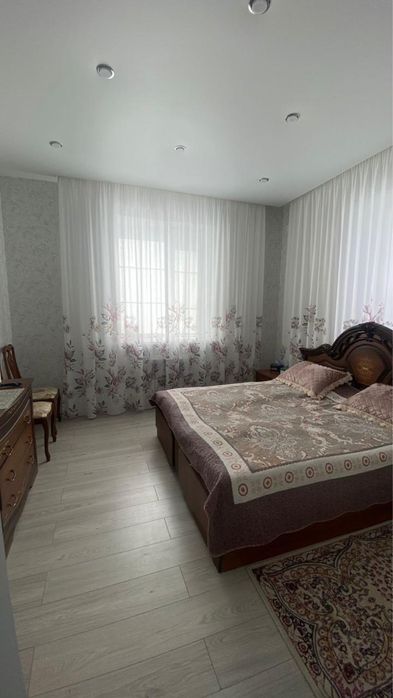 Продам спальный гарнитур
