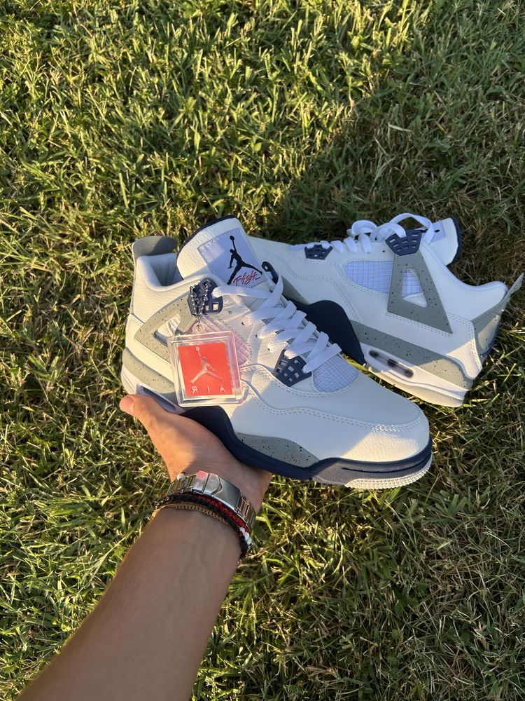 Adidasi Jordan 4