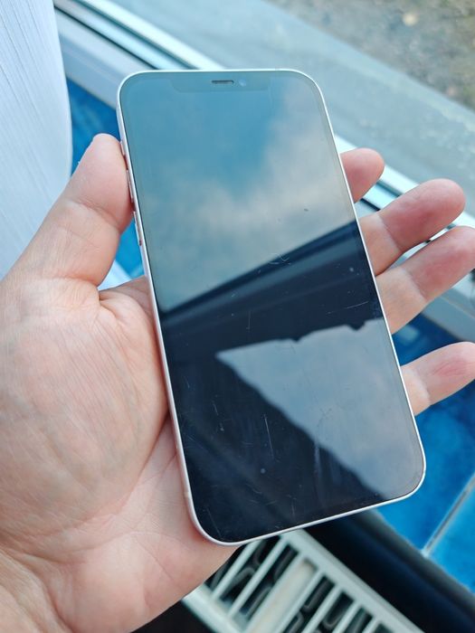 iPhone 12 liber de rețea , baterie 88%
