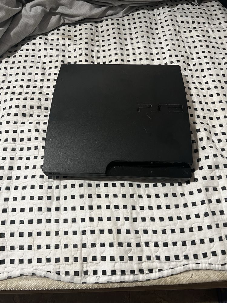 Продавам Playstation 3 с игри подарък