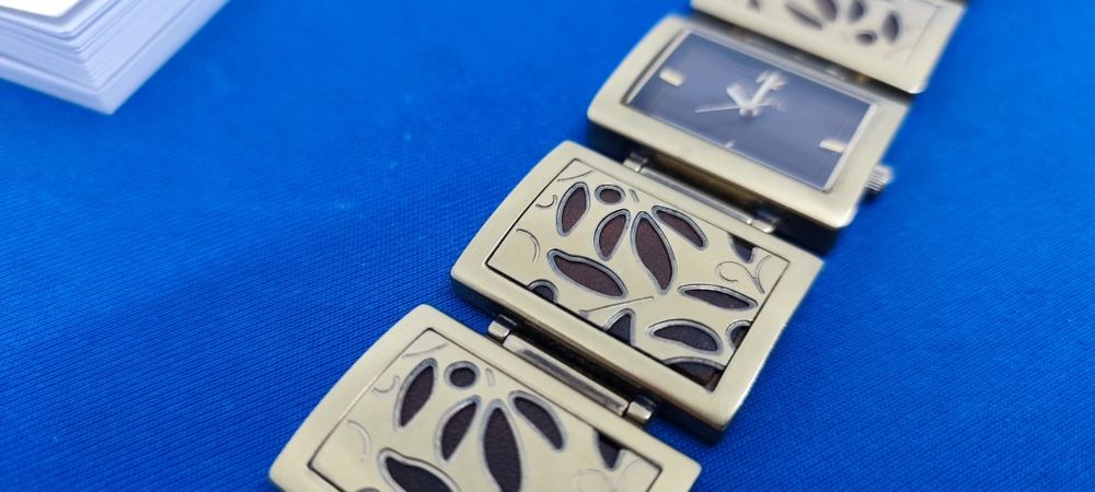 Дамски часовник гривна Fossil