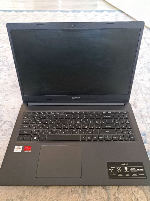 Продается надежный и быстрый ноутбук Acer Aspire 3 в отличном состояни