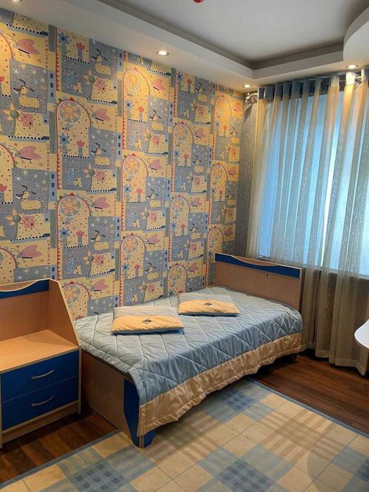 Продаётся 3-х комн. квартира. 77 серия. На Карасу-2, рядом с МВД акад.