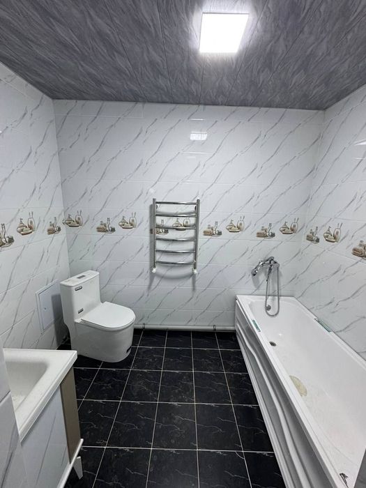 Dinamo kalso tomonda 2 xonalik uy sotiladi