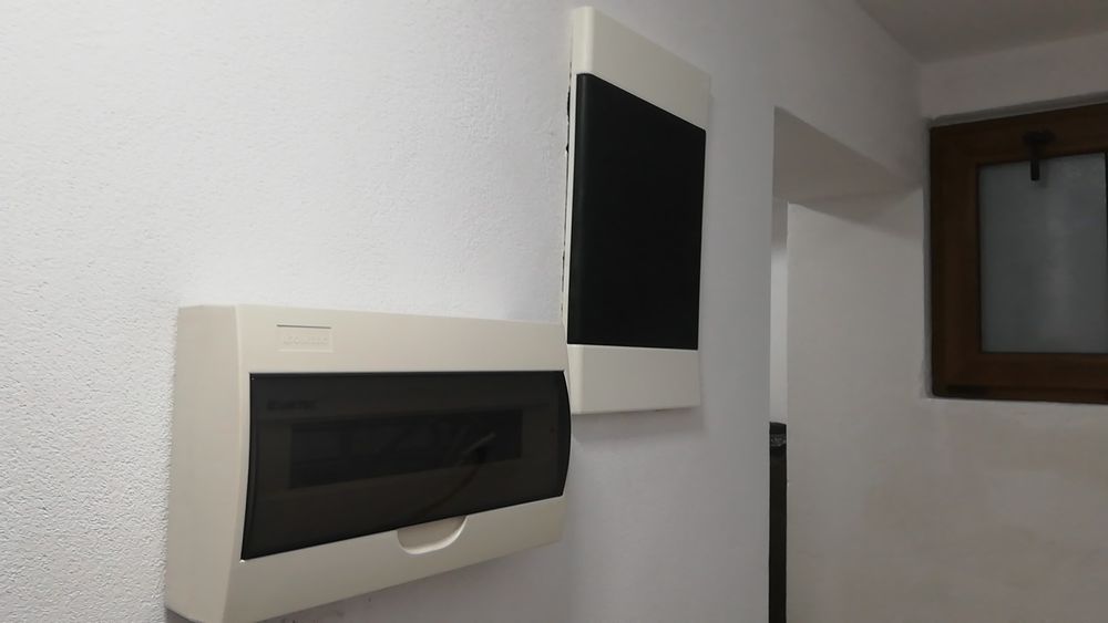 Electrician cu experienta