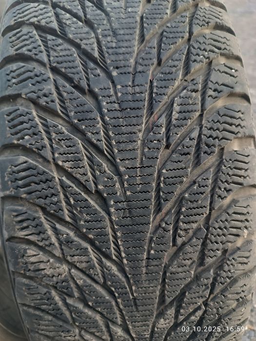 Nokian Hakapelitta зимние шины в хорошем состоянии