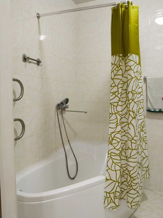 Батыс 1. Продаётся 2 комн.кв.  90 кв.м. Ж.К. Саулет Курылыс.