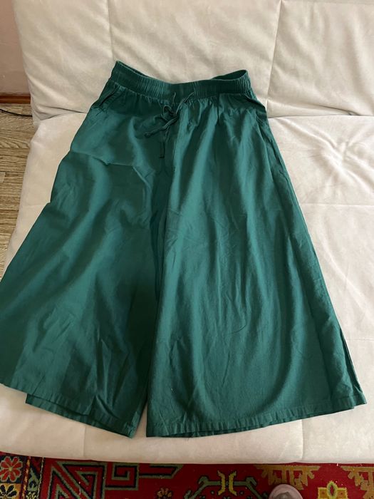 Юбка шорты лен,стильные зеленого цвета.