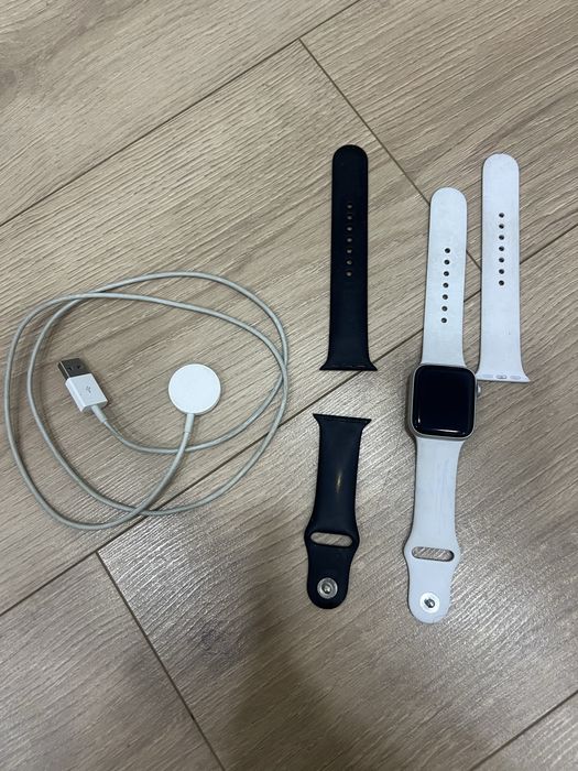 Apple Watch SE 40mm (GPS)