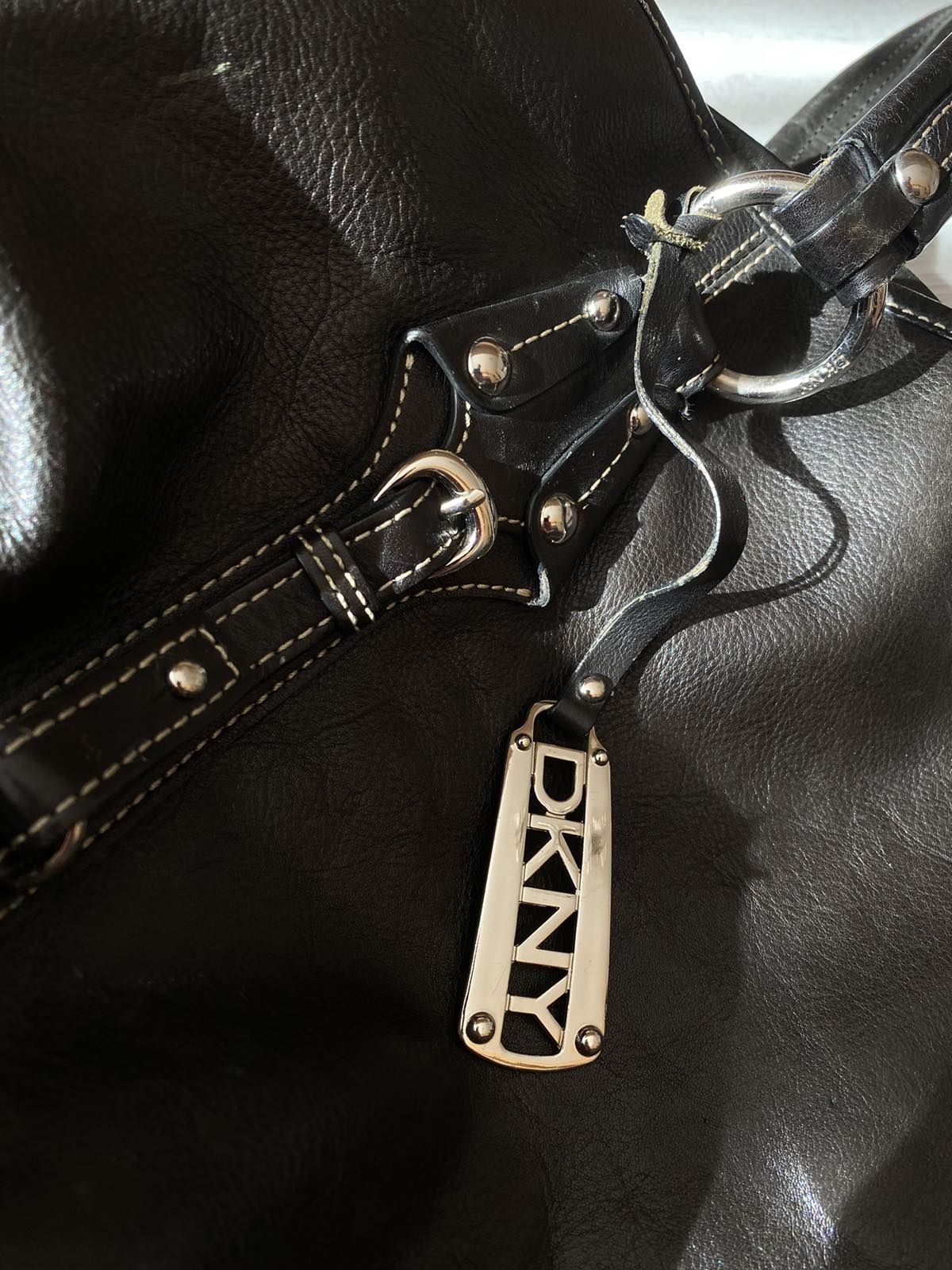 Черна чанта  DKNY естествена кожа