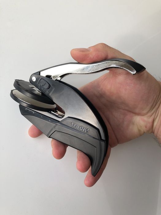 Ștampilă timbru sec Trodat Ideal Seal – rotundă, Ø 51 mm