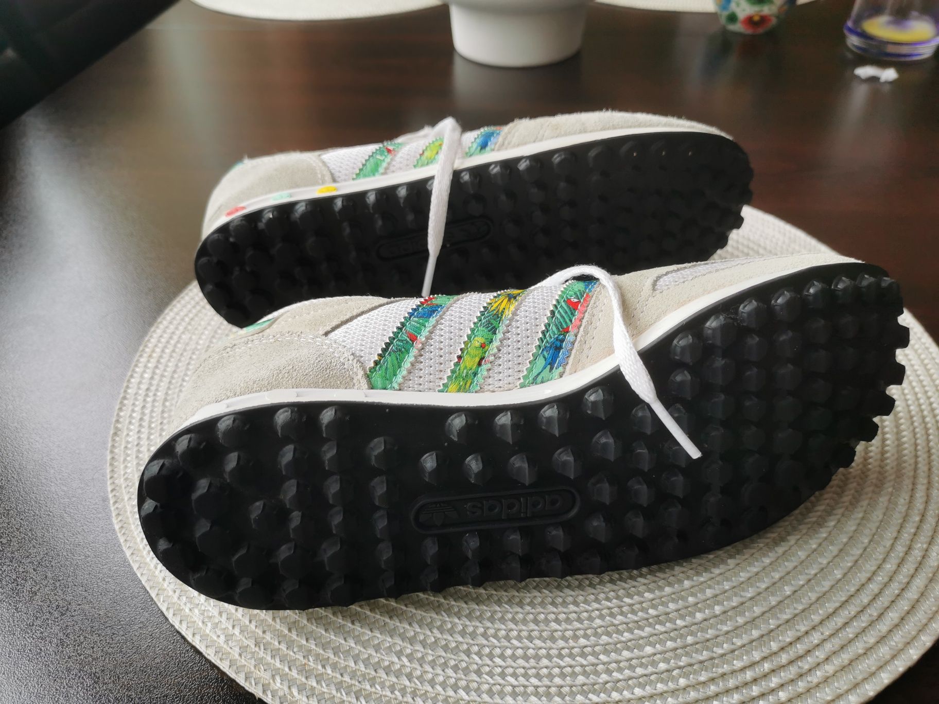 Адидас маратонки adidas la trainers нр 38