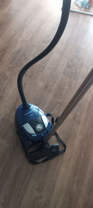 Aspirator Rowenta 1800w,3L,cu sac