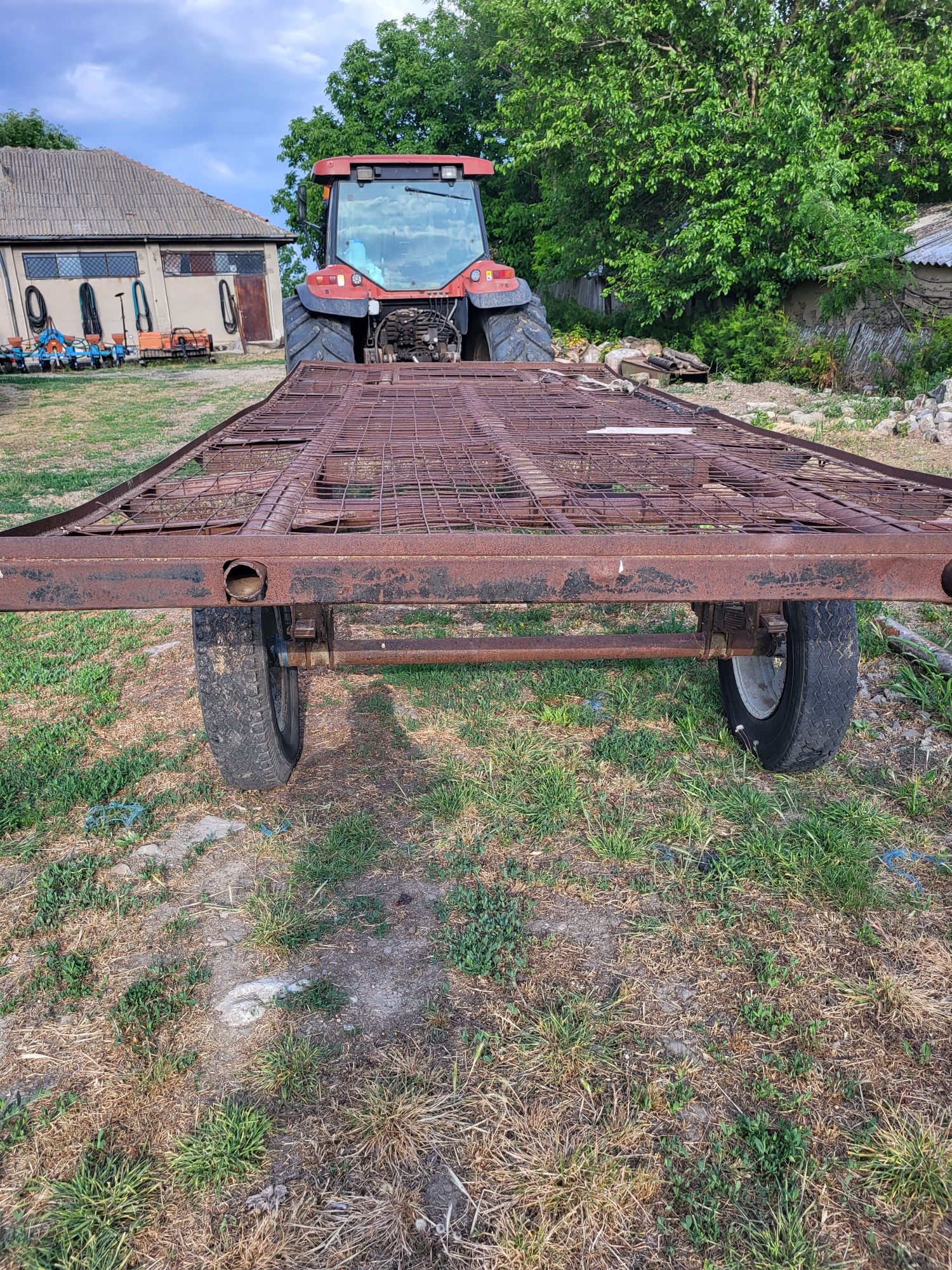 Vand trailer baloti,semanatoare porumb,disc agricol,tocatoare