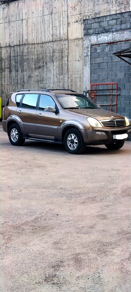 Ssang-yong Rexton