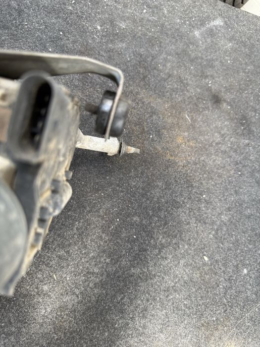 ansamblu stergatoare vw touran an 2008