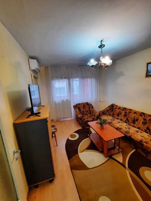 Inchiriez garsoniera