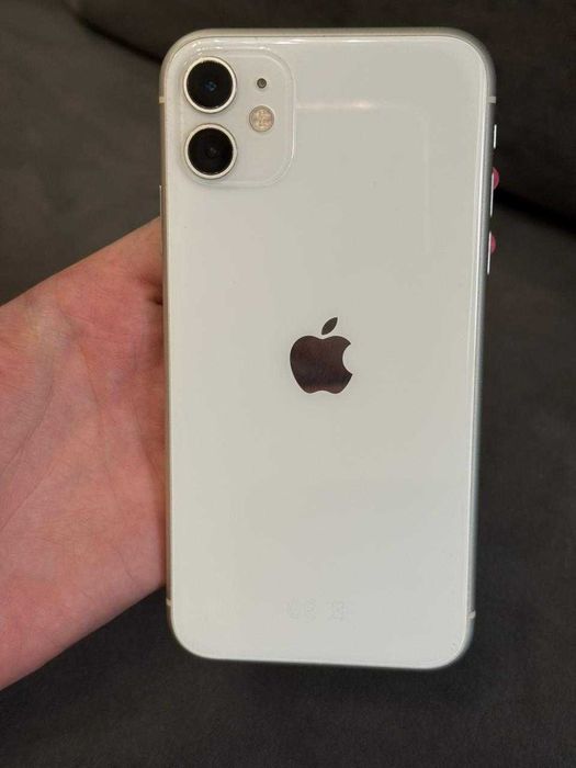 Айфон 11 в отличном состоянии с эмиратов