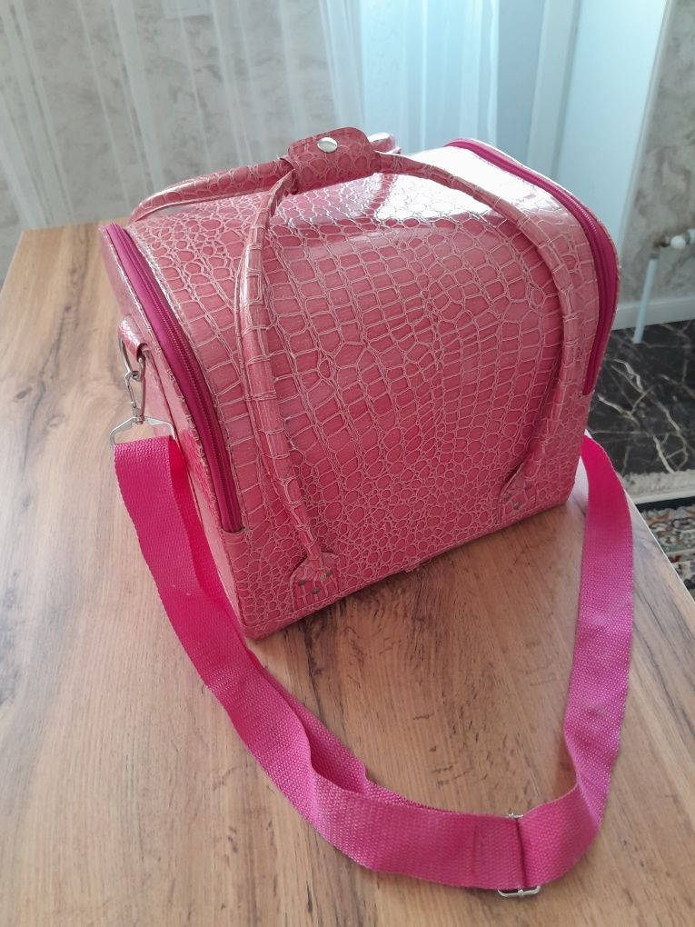 Продам сумку для визажиста