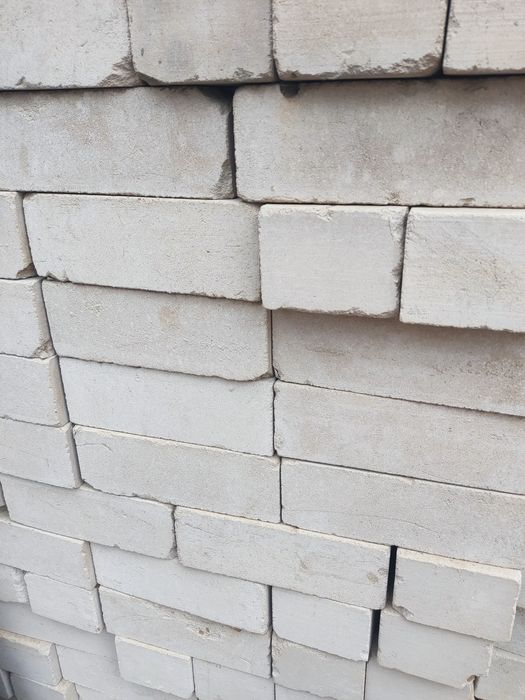Продам б/у силикатные кирпичи