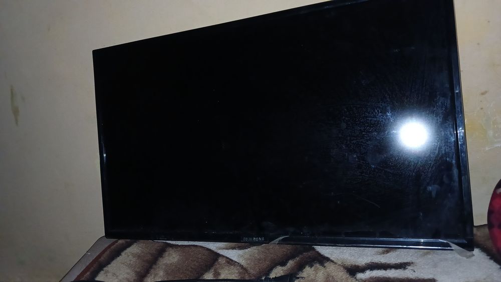 Срочно! LED/LCD Телевизор (Под ремонт/На запчасти)