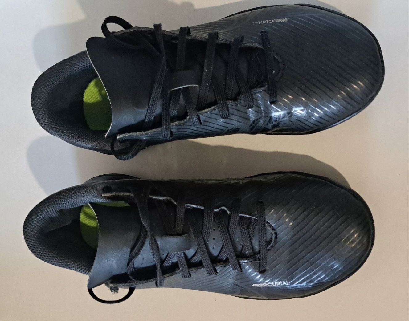 Футболни обувки NIKE номер 35