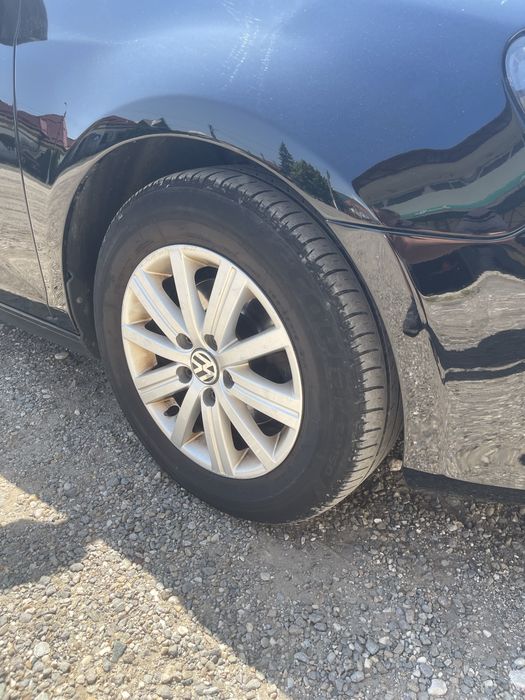 Vând jante originale VW R15