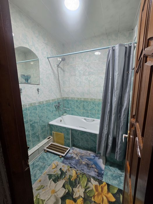 Срочно  сдаётся  квартира  сергели  6 4 ком семья  зади  машина  базар