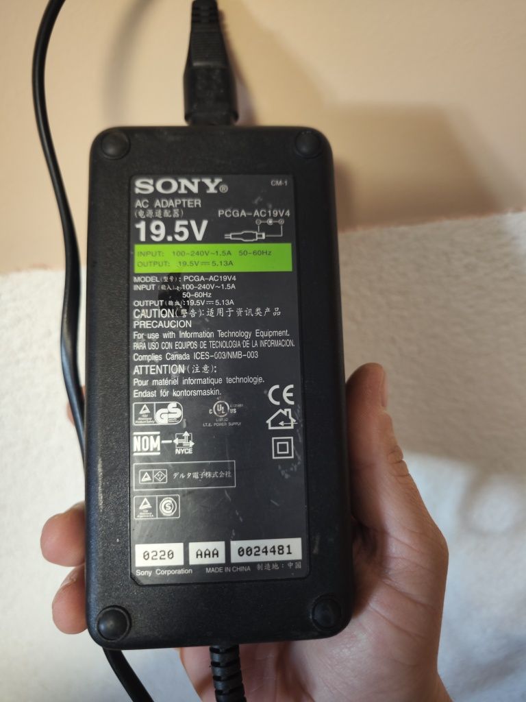 Зарядно за Sony 19.5V 5.13A