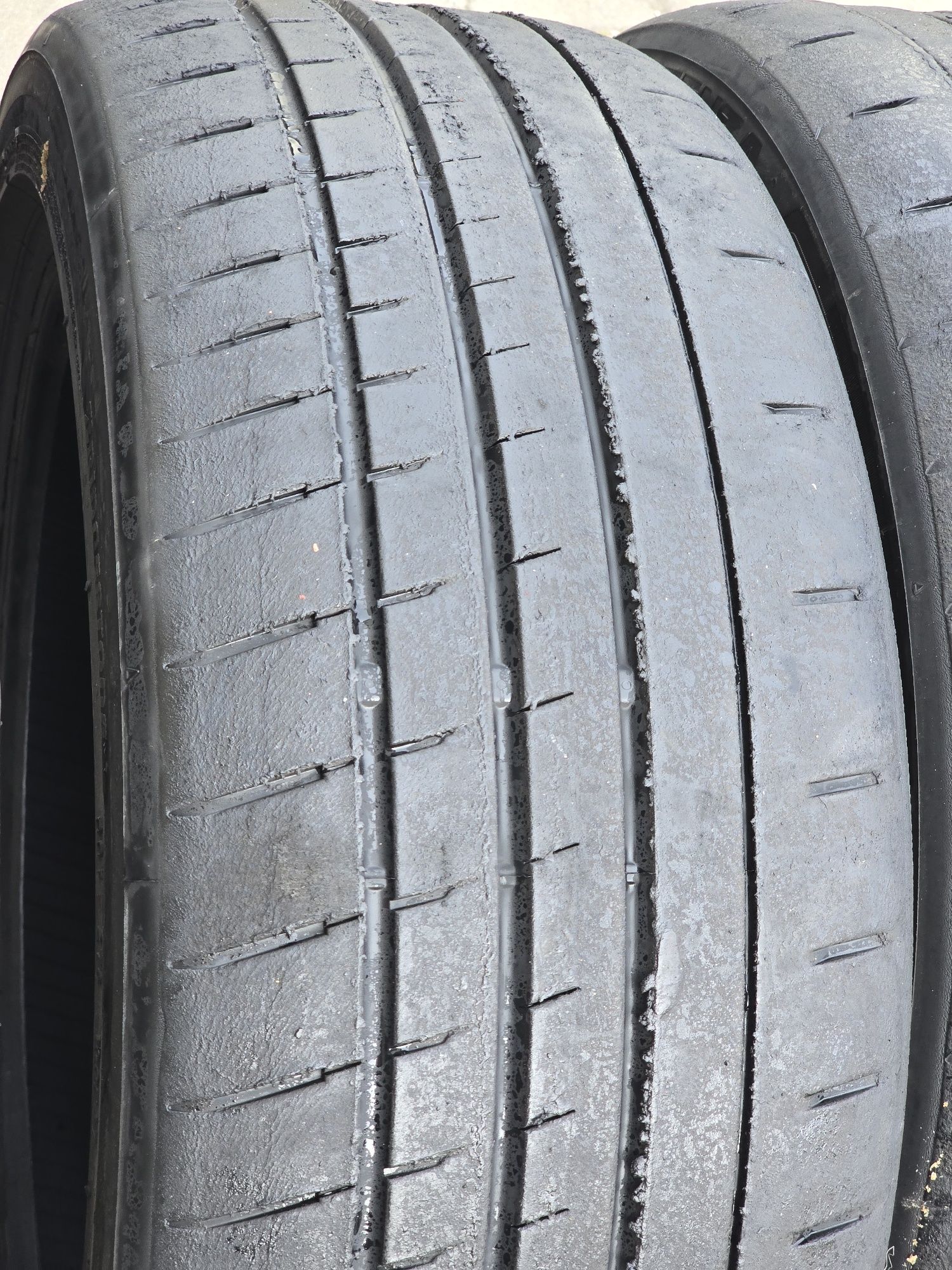 225 45 17 Bridgestone сликове