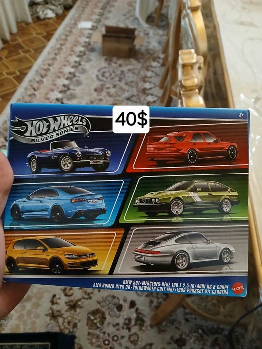 hot wheels mini gt