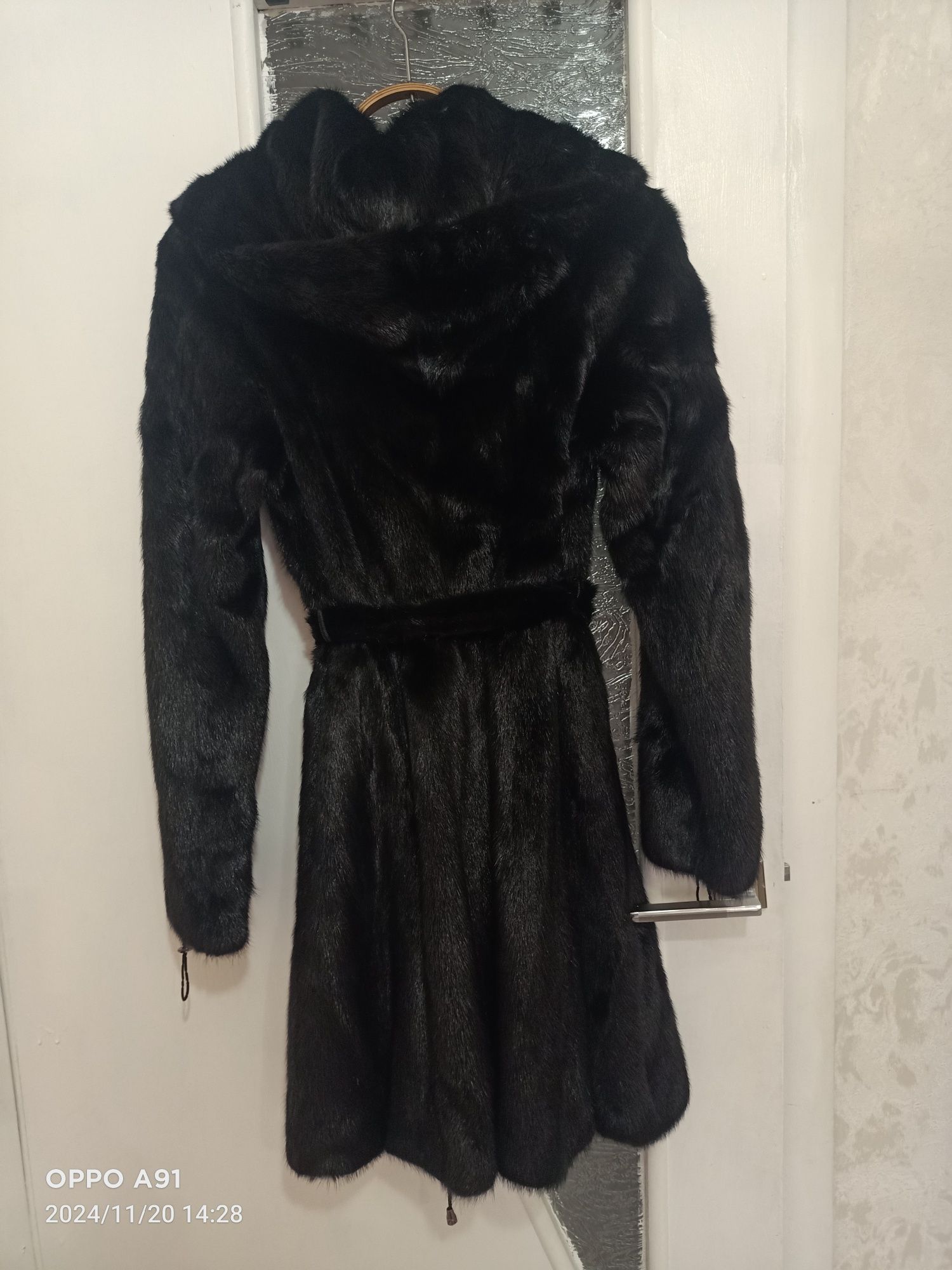 Продам шубу  норковую