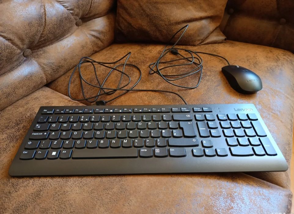 Set tastatura și mouse cu fir Lenovo noi nefolosite