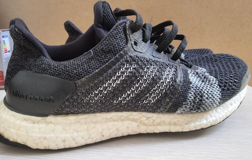 Adidas UltraBoost ST core black номер 42.5