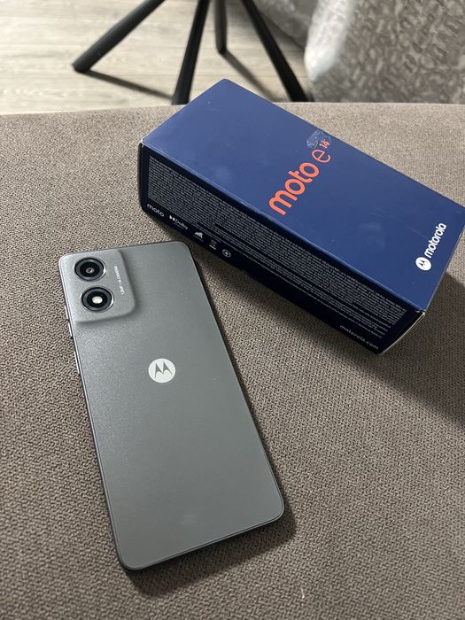 Moto E14 ca nou folosit foarte putin