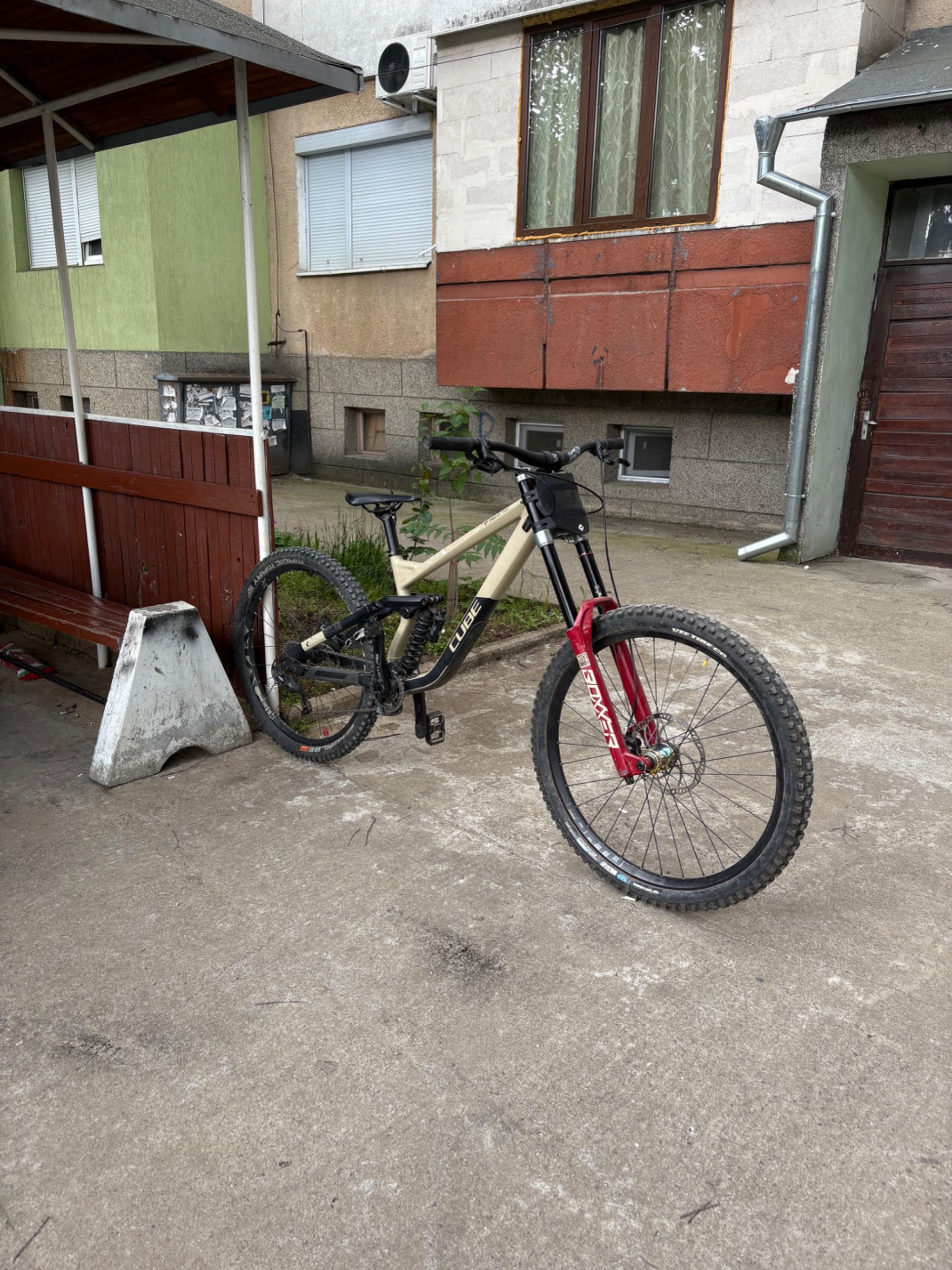 Cube 215 pro xl 29/27