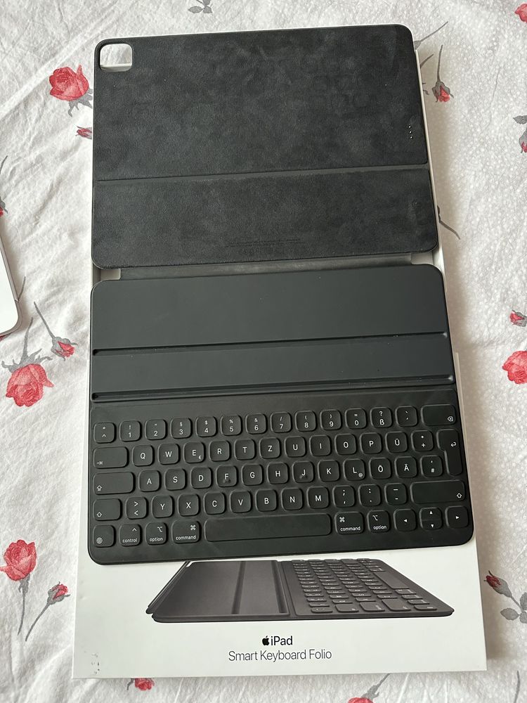 Apple  Smart Keyboard Folio iPad Pro 12.9