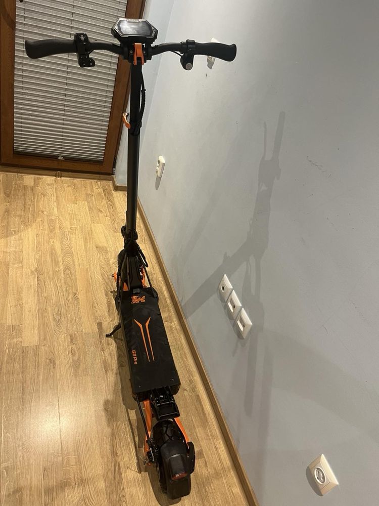 Продавам Тротинетка Kukirin G2 Pro 2025